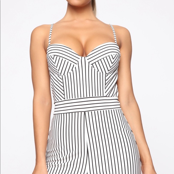 FASHION NOVA JUMPSUIT NWOT - Picture 2 of 10